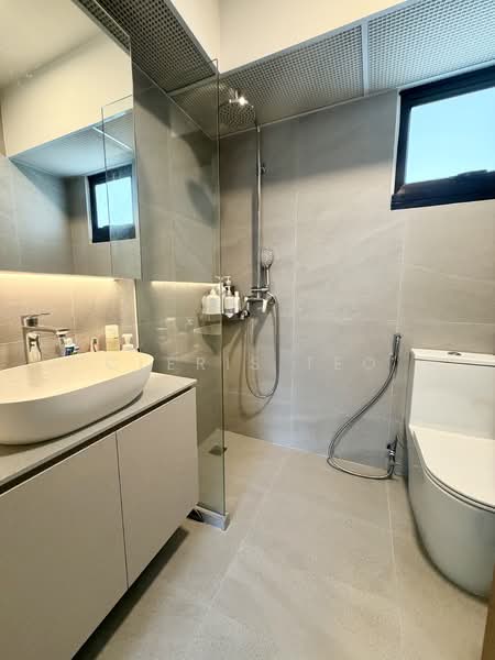 114A Alkaff Crescent, 114A Alkaff Crescent, 2 Bedrooms, 732 sqft, HDB Flat For Sale, by Cleris Teo, 500155780 - Bathroom - PropertyGuru.com.sg