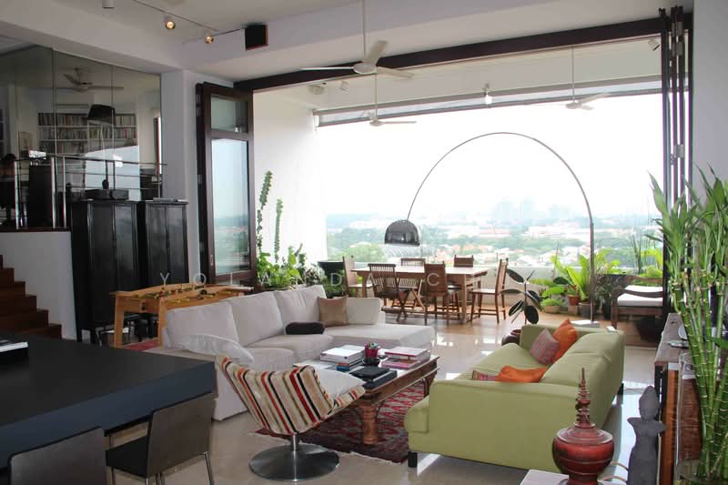 Hillcrest Arcadia, 255 Arcadia Road, 4 Bedrooms, 2,530 sqft, Condominium For Sale, by Yolanda Chua, 500155794 - Living Room - PropertyGuru.com.sg