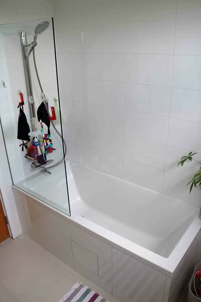 Hillcrest Arcadia, 255 Arcadia Road, 4 Bedrooms, 2,530 sqft, Condominium For Sale, by Yolanda Chua, 500155794 - Bathroom - PropertyGuru.com.sg