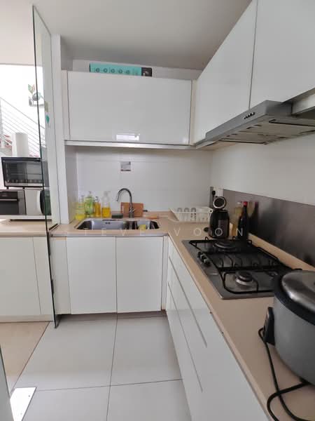The Centris, 83 Jurong West Central 3, Room Rental, 150 sqft, Apartment For Rent, by Steve Voon, 500155817 - Kitchen - PropertyGuru.com.sg