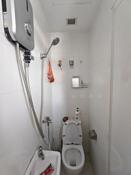 The Centris, 83 Jurong West Central 3, Room Rental, 150 sqft, Apartment For Rent, by Steve Voon, 500155817 - Bathroom - PropertyGuru.com.sg
