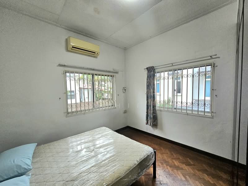 Eng Kong Garden, Eng Kong Garden, 4 Bedrooms, 2,500 sqft, Semi-Detached House For Rent, by Ritchie Li, 500155822 - Bedroom - PropertyGuru.com.sg