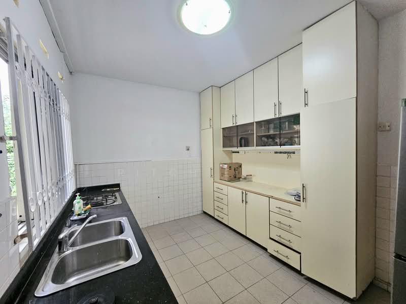Eng Kong Garden, Eng Kong Garden, 4 Bedrooms, 2,500 sqft, Semi-Detached House For Rent, by Ritchie Li, 500155822 - Kitchen - PropertyGuru.com.sg