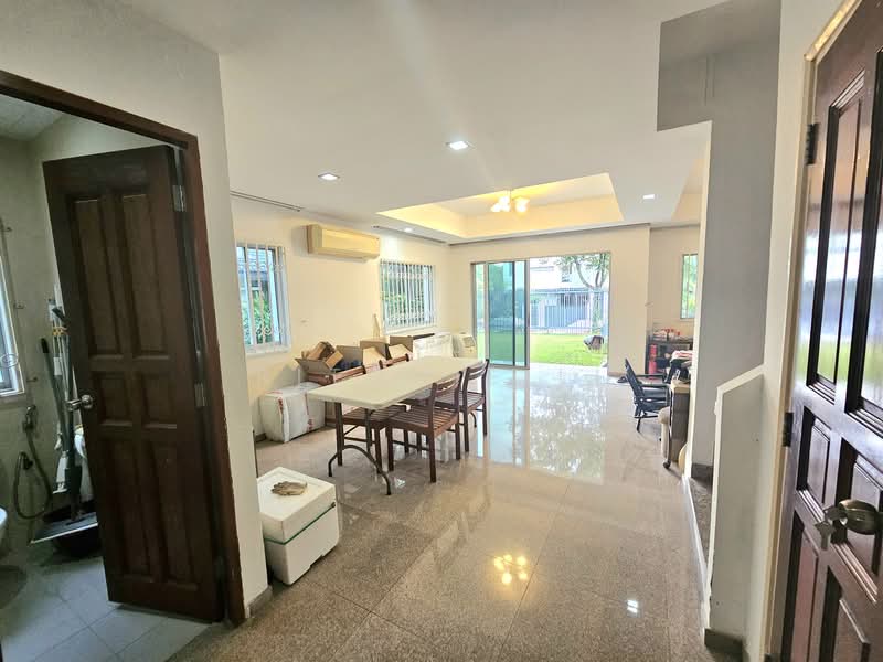Eng Kong Garden, Eng Kong Garden, 4 Bedrooms, 2,500 sqft, Semi-Detached House For Rent, by Ritchie Li, 500155822 - Living Room - PropertyGuru.com.sg