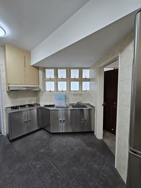 St Michael's Condo, 19 Saint Michael's Road, Room Rental, 350 sqft, Condominium For Rent, by Ritchie Li, 500155837 - Kitchen - PropertyGuru.com.sg