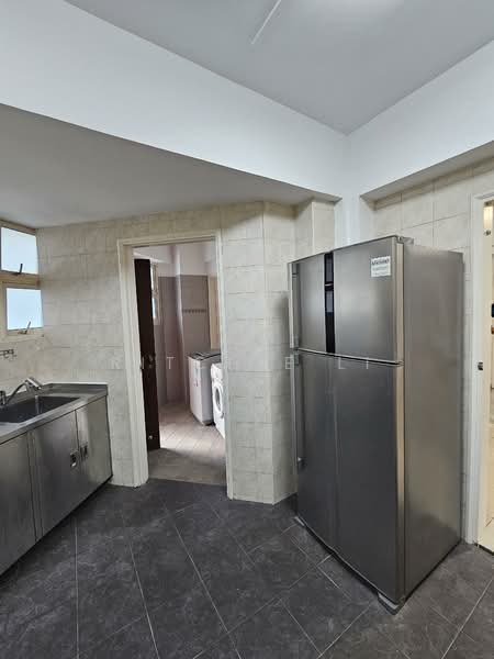 St Michael's Condo, 19 Saint Michael's Road, Room Rental, 350 sqft, Condominium For Rent, by Ritchie Li, 500155837 - Kitchen - PropertyGuru.com.sg