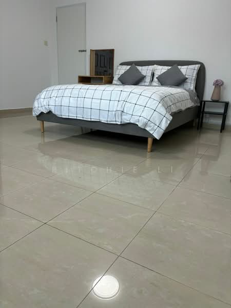 St Michael's Condo, 19 Saint Michael's Road, Room Rental, 350 sqft, Condominium For Rent, by Ritchie Li, 500155837 - Bedroom - PropertyGuru.com.sg