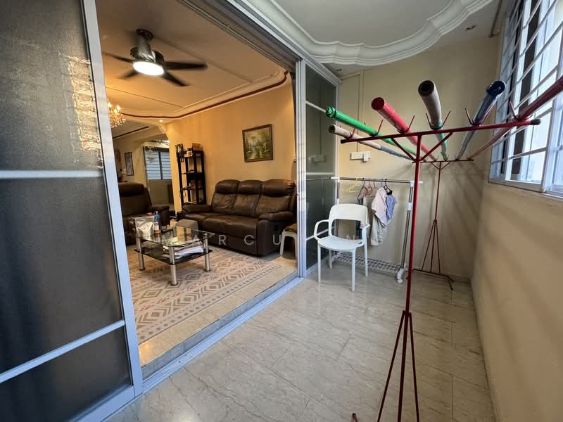 736 Jurong West Street 75, 736 Jurong West Street 75, 3 Bedrooms, 1,432 sqft, HDB Flat For Sale, by Marcus Ng, 500155843 - Living Room - PropertyGuru.com.sg