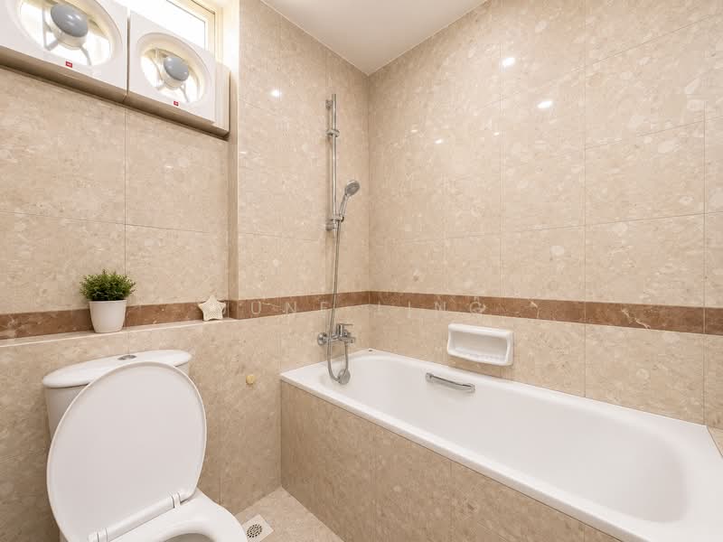 Estella Gardens, 29 Flora Road, 3 Bedrooms, 1,259 sqft, Condominium For Rent, by June Ling, 500155850 - Bathroom - PropertyGuru.com.sg