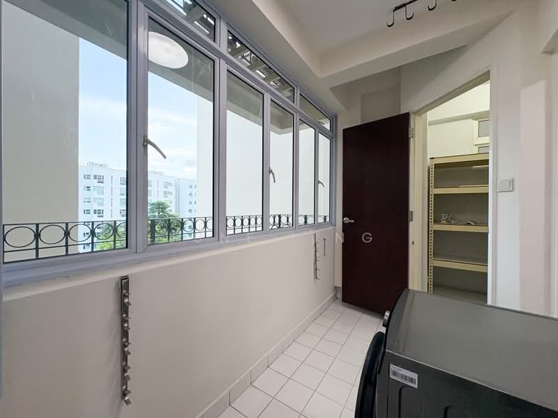 Estella Gardens, 29 Flora Road, 3 Bedrooms, 1,259 sqft, Condominium For Rent, by June Ling, 500155850 - Balcony - PropertyGuru.com.sg