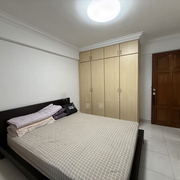 11 Holland Drive, 11 Holland Drive, 2 Bedrooms, 700 sqft, HDB Flat For Sale, by Pearl Goh 吴素菁, 500155851 - Bedroom - PropertyGuru.com.sg