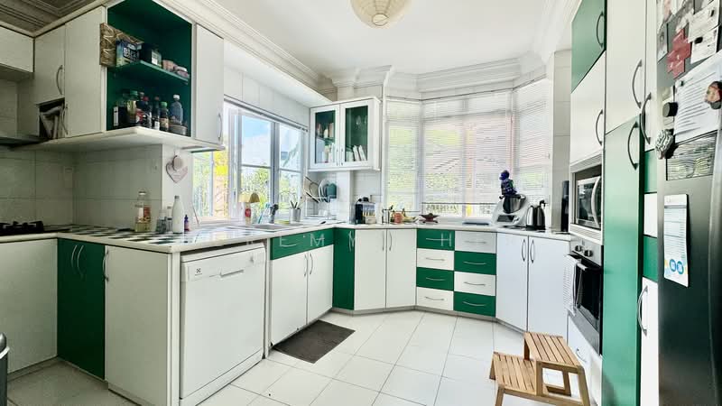 Serangoon Garden Estate Detached House, Chiselhurst Grove, Carisbrooke Grove, Colchester Grove, Serangoon Garden Way,, 6 Bedrooms, 3,400 sqft, Detached House For Rent, by Jeremy Pher, 500155853 - Kitchen - PropertyGuru.com.sg