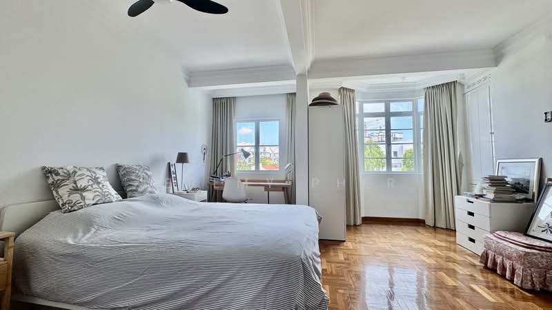 Serangoon Garden Estate Detached House, Chiselhurst Grove, Carisbrooke Grove, Colchester Grove, Serangoon Garden Way,, 6 Bedrooms, 3,400 sqft, Detached House For Rent, by Jeremy Pher, 500155853 - Bedroom - PropertyGuru.com.sg