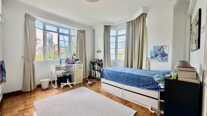 Serangoon Garden Estate Detached House, Chiselhurst Grove, Carisbrooke Grove, Colchester Grove, Serangoon Garden Way,, 6 Bedrooms, 3,400 sqft, Detached House For Rent, by Jeremy Pher, 500155853 - Bedroom - PropertyGuru.com.sg