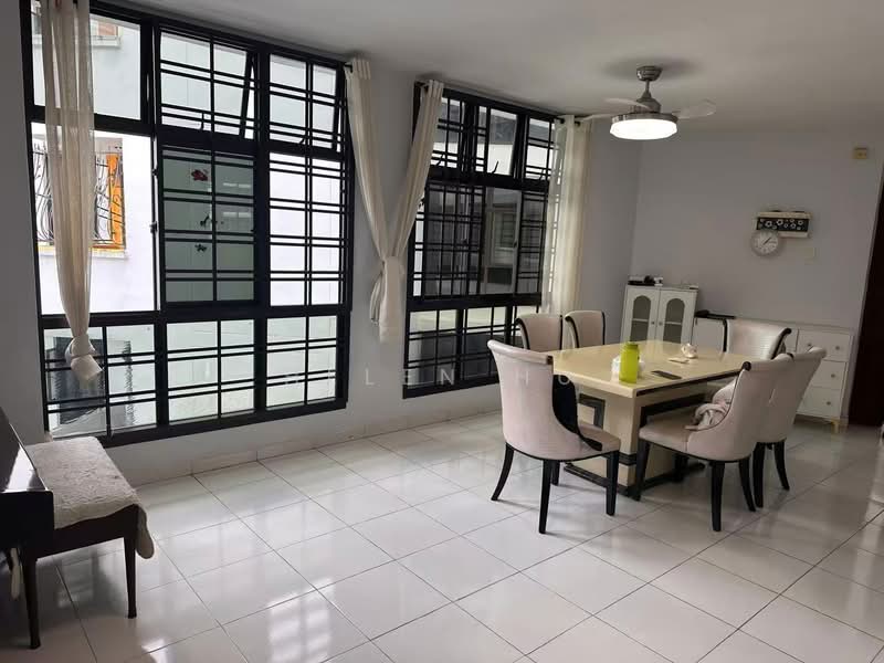 471 Segar Road, 471 Segar Road, 3 Bedrooms, 1,399 sqft, HDB Flat For Sale, by Helen HU, 500155868 - Dining Room - PropertyGuru.com.sg
