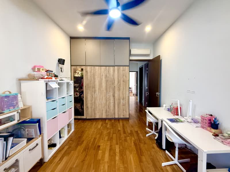 Almost New Inter For Sale - Move In Condition, Conway Grove/ Chiselhurst Grove/ Coniston Grove, 5 Bedrooms, 3,700 sqft, Terraced House For Sale, by Marc Chia Peng Wen, 500155907 - Study - PropertyGuru.com.sg