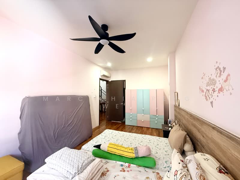 Almost New Inter For Sale - Move In Condition, Conway Grove/ Chiselhurst Grove/ Coniston Grove, 5 Bedrooms, 3,700 sqft, Terraced House For Sale, by Marc Chia Peng Wen, 500155907 - Bedroom - PropertyGuru.com.sg