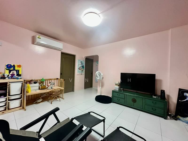 524 Serangoon North Avenue 4, 524 Serangoon North Avenue 4, 3 Bedrooms, 1,119 sqft, HDB Flat For Sale, by Kavin Kuah, 500155908 - Living Room - PropertyGuru.com.sg