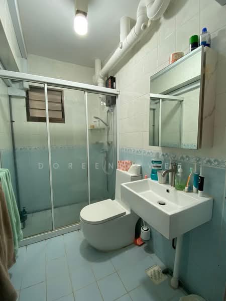 589D Montreal Drive, 589D Montreal Drive, 3 Bedrooms, 1,184 sqft, HDB Flat For Rent, by Doreen Swee, 500155921 - Bathroom - PropertyGuru.com.sg