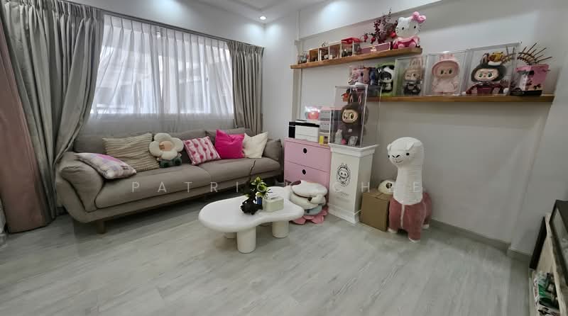 351 Tampines Street 33, 351 Tampines Street 33, 3 Bedrooms, 1,130 sqft, HDB Flat For Sale, by Patrick Chee, 500155926 - Living Room - PropertyGuru.com.sg