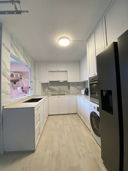 351 Tampines Street 33, 351 Tampines Street 33, 3 Bedrooms, 1,130 sqft, HDB Flat For Sale, by Patrick Chee, 500155926 - Kitchen - PropertyGuru.com.sg