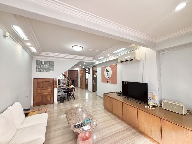 836 Yishun Street 81, 836 Yishun Street 81, 4 Bedrooms, 1,571 sqft, HDB Flat For Sale, by Avril Bin, 500155932 - Living Room - PropertyGuru.com.sg