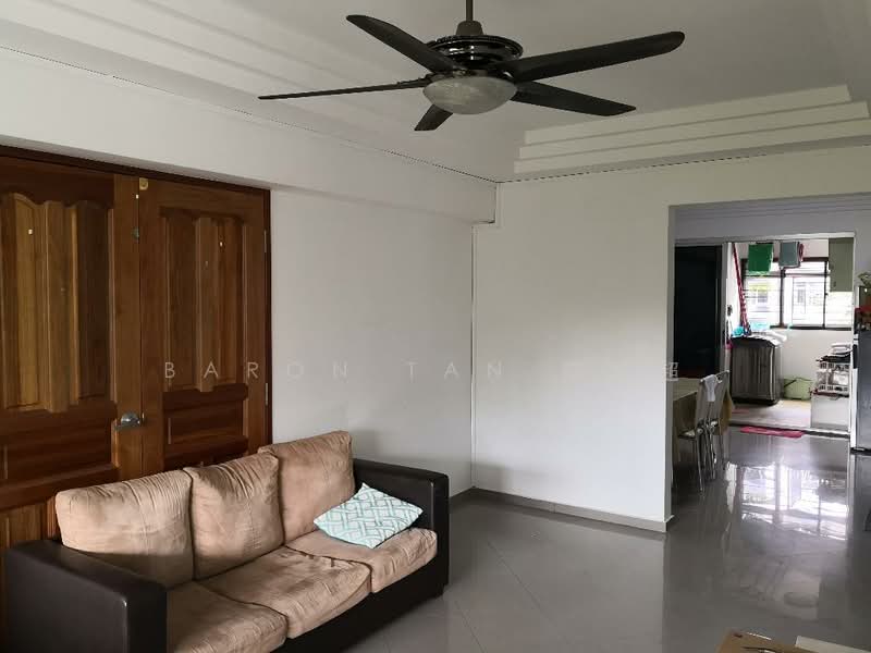835 Woodlands Street 83, 835 Woodlands Street 83, 2 Bedrooms, 680 sqft, HDB Flat For Rent, by Baron Tan 陈鼎超, 500155948 - Living Room - PropertyGuru.com.sg