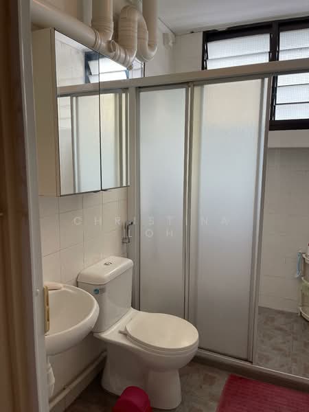 38 Cambridge Road, 38 Cambridge Road, 3 Bedrooms, 1,291 sqft, HDB Flat For Sale, by Christina Loh, 500155953 - Bathroom - PropertyGuru.com.sg