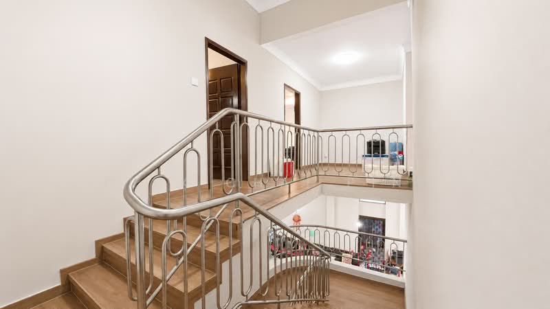 D19 Rare BIG Plot Freehold 3-Storey Semi-D, Off Upper Serangoon Road, 6 Bedrooms, 4,630 sqft, Semi-Detached House For Sale, by Peck Chai Ping, 500155954 - Interior - PropertyGuru.com.sg