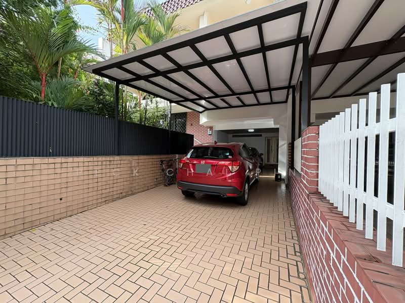 D19 Rare BIG Plot Freehold 3-Storey Semi-D, Off Upper Serangoon Road, 6 Bedrooms, 4,630 sqft, Semi-Detached House For Sale, by Peck Chai Ping, 500155954 - Porch - PropertyGuru.com.sg