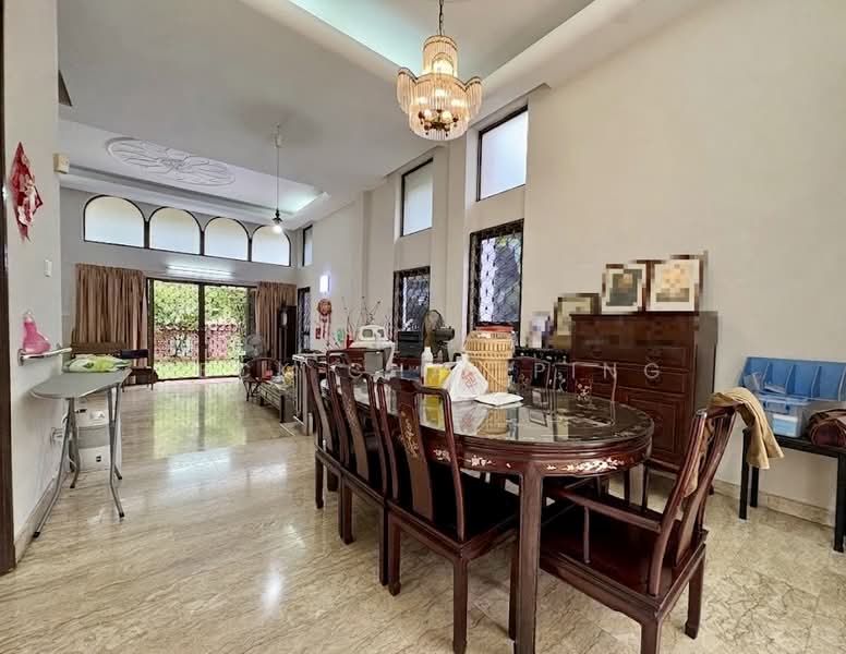 D19 Rare BIG Plot Freehold 3-Storey Semi-D, Off Upper Serangoon Road, 6 Bedrooms, 4,630 sqft, Semi-Detached House For Sale, by Peck Chai Ping, 500155954 - Dining Room - PropertyGuru.com.sg