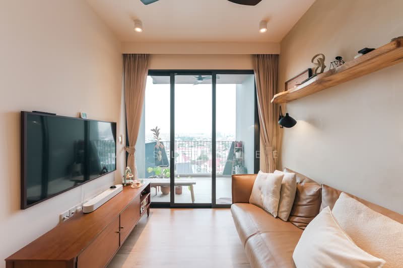 The Garden Residences, , 3 Bedrooms, 904 sqft, Condominium For Sale, by Wesley Lee, 500155959 - Living Room - PropertyGuru.com.sg