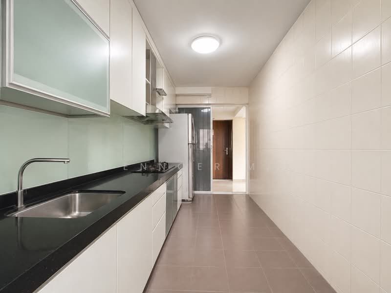 455 Segar Road, 455 Segar Road, 3 Bedrooms, 1,001 sqft, HDB Flat For Sale, by Spenncer Mak, 500155963 - Kitchen - PropertyGuru.com.sg