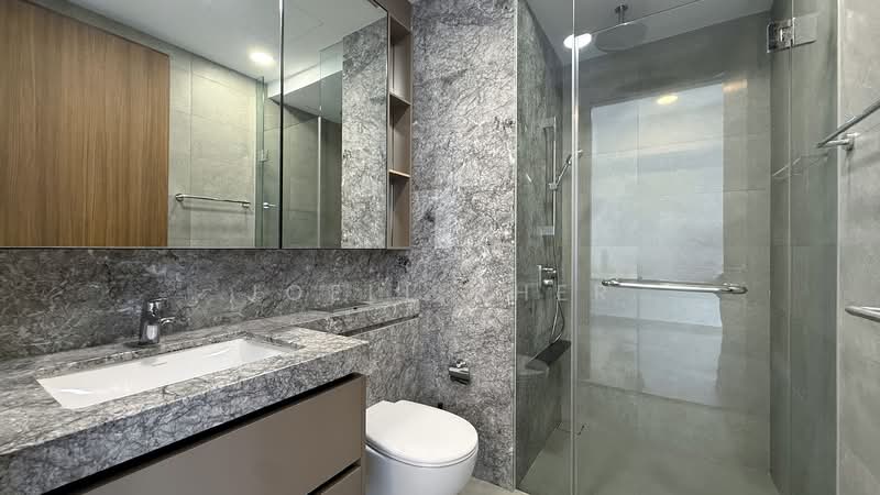 Stirling Residences, 25 Stirling Road, 2 Bedrooms, 635 sqft, Condominium For Rent, by Joell Kher, 500155969 - Bathroom - PropertyGuru.com.sg