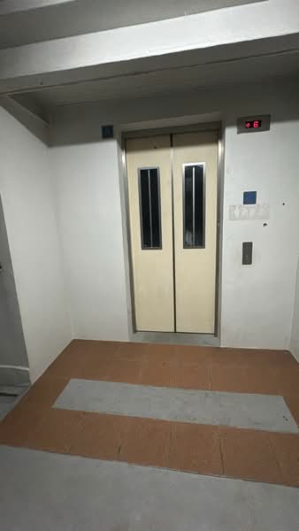 2 Hougang Avenue 3, 2 Hougang Avenue 3, 2 Bedrooms, 700 sqft, HDB Flat For Rent, by Jenny Tan, 500155970 - Corridor - PropertyGuru.com.sg