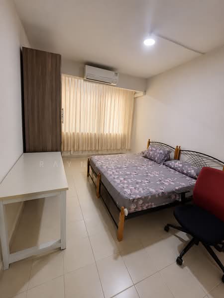 Hong San Walk, Hong San Walk, 6 Bedrooms, 3,743 sqft, Semi-Detached House For Sale, by Raynard Lim, 500155981 - Bedroom - PropertyGuru.com.sg
