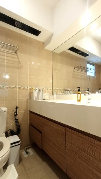 203A Punggol Field, 203A Punggol Field, 2 Bedrooms, 1,184 sqft, HDB Flat For Sale, by Jeffrey Tang W.L., 500155985 - Bathroom - PropertyGuru.com.sg