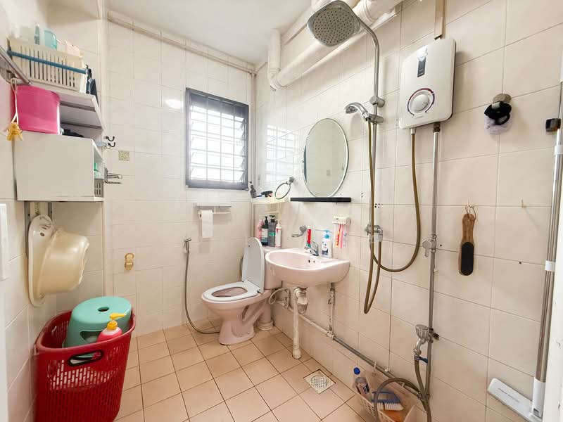 188A Rivervale Drive, 188A Rivervale Drive, 3 Bedrooms, 1,238 sqft, HDB Flat For Sale, by Joel Phua, 500155996 - Bathroom - PropertyGuru.com.sg