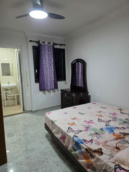 420 Bukit Batok West Avenue 2, 420 Bukit Batok West Avenue 2, 2 Bedrooms, 721 sqft, HDB Flat For Rent, by Rose Latha, 500155998 - Bedroom - PropertyGuru.com.sg