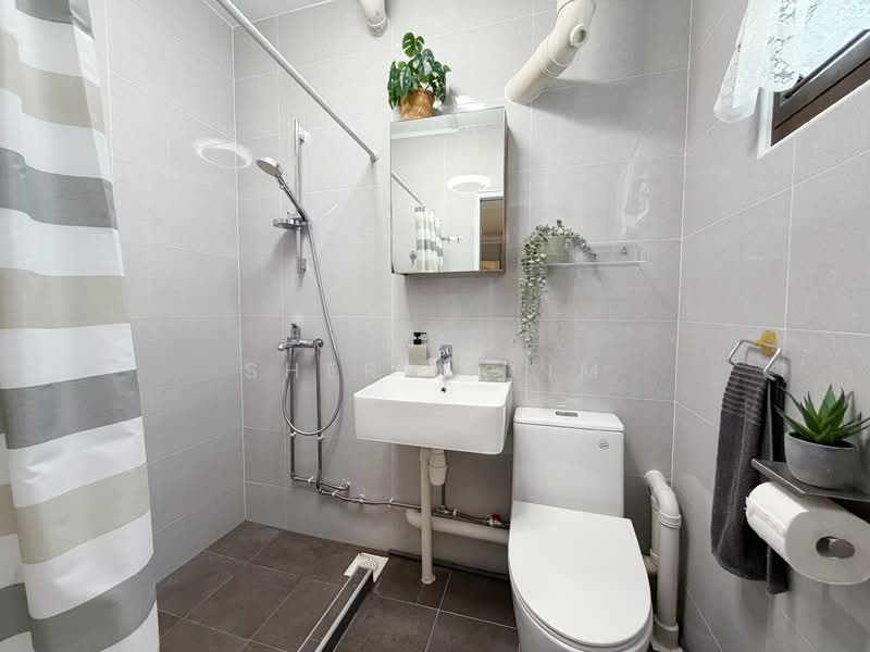227 Pending Road, 227 Pending Road, 3 Bedrooms, 1,109 sqft, HDB Flat For Sale, by Sheryl Lim, 500155999 - Bathroom - PropertyGuru.com.sg