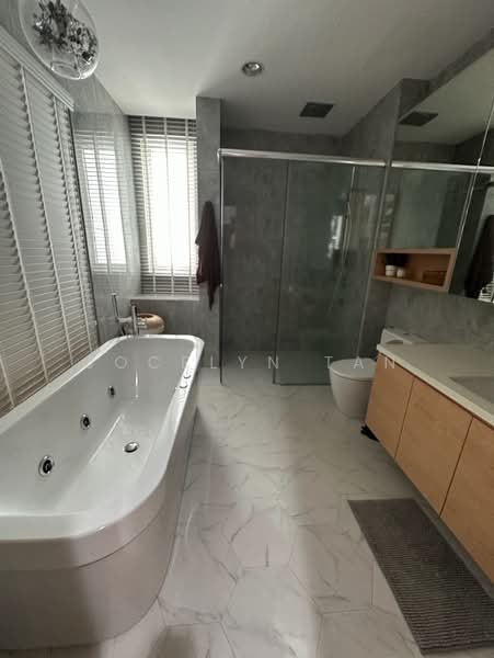 Freehold Semi-D at Kembangan ! Move-in condition !, Lengkong Satu / Lengkong Dua / Lengkong Lima, 4 Bedrooms, 3,500 sqft, Semi-Detached House For Sale, by Jocelyn Tan, 500156002 - Bathroom - PropertyGuru.com.sg