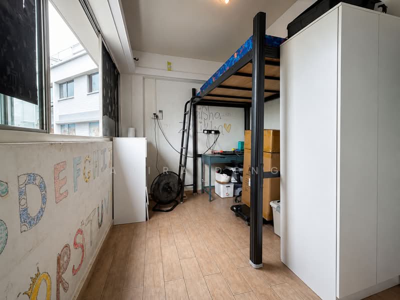 426 Bukit Batok West Avenue 2, 426 Bukit Batok West Avenue 2, 3 Bedrooms, 1,108 sqft, HDB Flat For Sale, by Adira Deng, 500156007 - Common Room 2 - PropertyGuru.com.sg