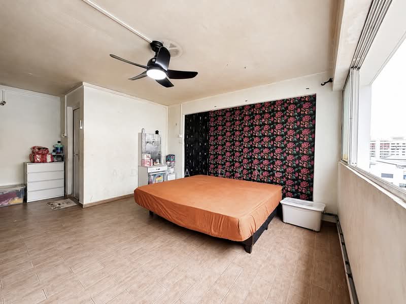 426 Bukit Batok West Avenue 2, 426 Bukit Batok West Avenue 2, 3 Bedrooms, 1,108 sqft, HDB Flat For Sale, by Adira Deng, 500156007 - Master Bedroom - PropertyGuru.com.sg