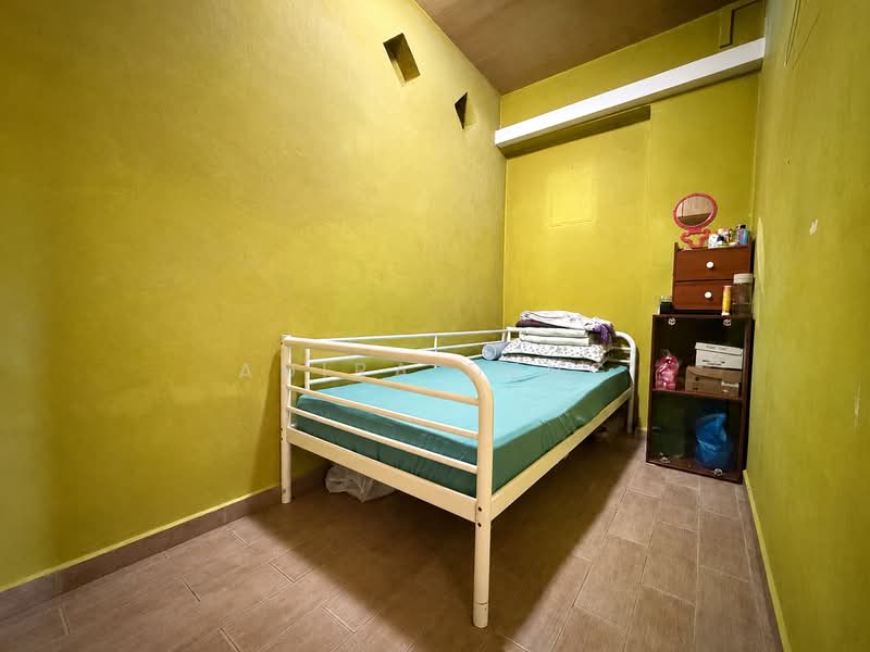 426 Bukit Batok West Avenue 2, 426 Bukit Batok West Avenue 2, 3 Bedrooms, 1,108 sqft, HDB Flat For Sale, by Adira Deng, 500156007 - Common Room 2 - PropertyGuru.com.sg