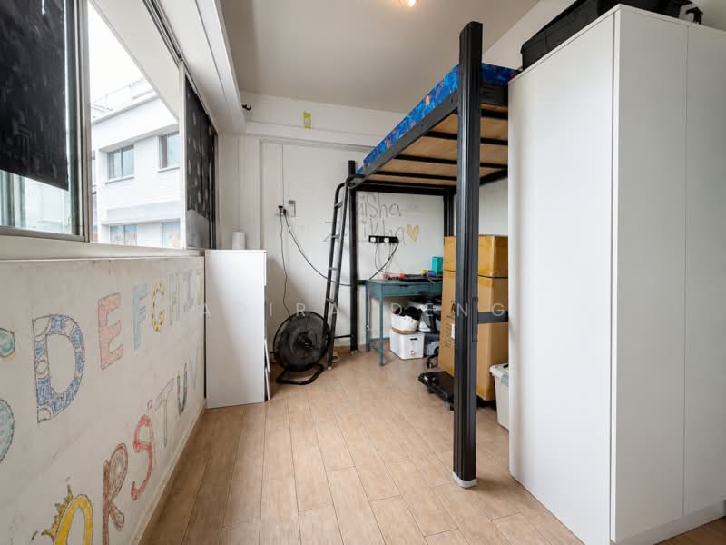 426 Bukit Batok West Avenue 2, 426 Bukit Batok West Avenue 2, 3 Bedrooms, 1,108 sqft, HDB Flat For Sale, by Adira Deng, 500156007 - Common Bedroom 2 - PropertyGuru.com.sg