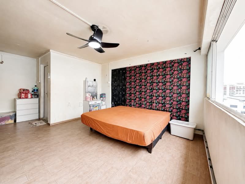 426 Bukit Batok West Avenue 2, 426 Bukit Batok West Avenue 2, 3 Bedrooms, 1,108 sqft, HDB Flat For Sale, by Adira Deng, 500156007 - Master Bedroom - PropertyGuru.com.sg