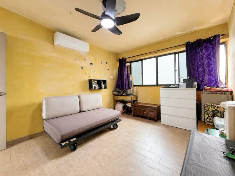 426 Bukit Batok West Avenue 2, 426 Bukit Batok West Avenue 2, 3 Bedrooms, 1,108 sqft, HDB Flat For Sale, by Adira Deng, 500156007 - Common Bedroom 1 - PropertyGuru.com.sg