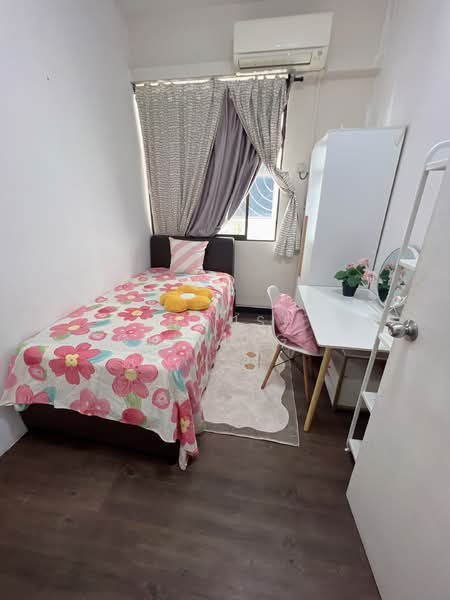 Kim Sia Court, 1 Jalan Jintan, Room Rental, 90 sqft, Apartment For Rent, by Hilda, 500156010 - Bedroom - PropertyGuru.com.sg