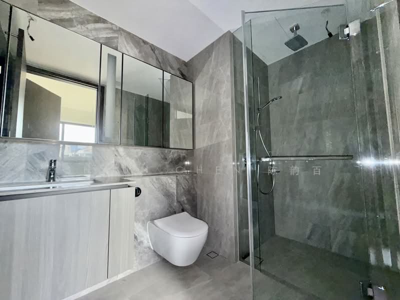 Piccadilly Grand, Northumberland Road, 2 Bedrooms, 710 sqft, Condominium For Sale, by Shaun Chen 陈韵百, 500156011 - Bathroom - PropertyGuru.com.sg