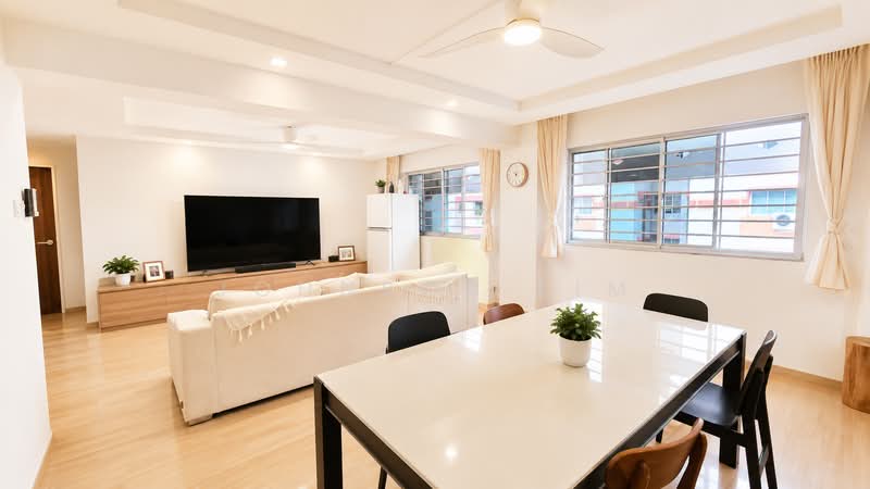 438 Choa Chu Kang Avenue 4, 438 Choa Chu Kang Avenue 4, 4 Bedrooms, 1,431 sqft, HDB Flat For Rent, by Johnson Lim, 500156014 - Living Room - PropertyGuru.com.sg